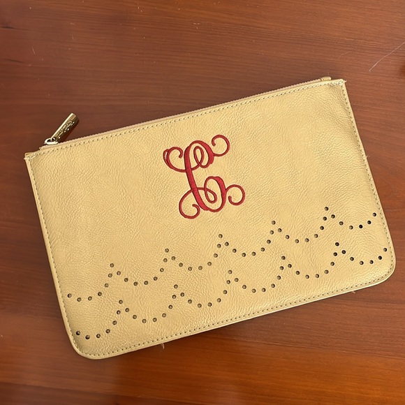 Gold Envelope Clutch with red Monogram letter “C” - Picture 5 of 5